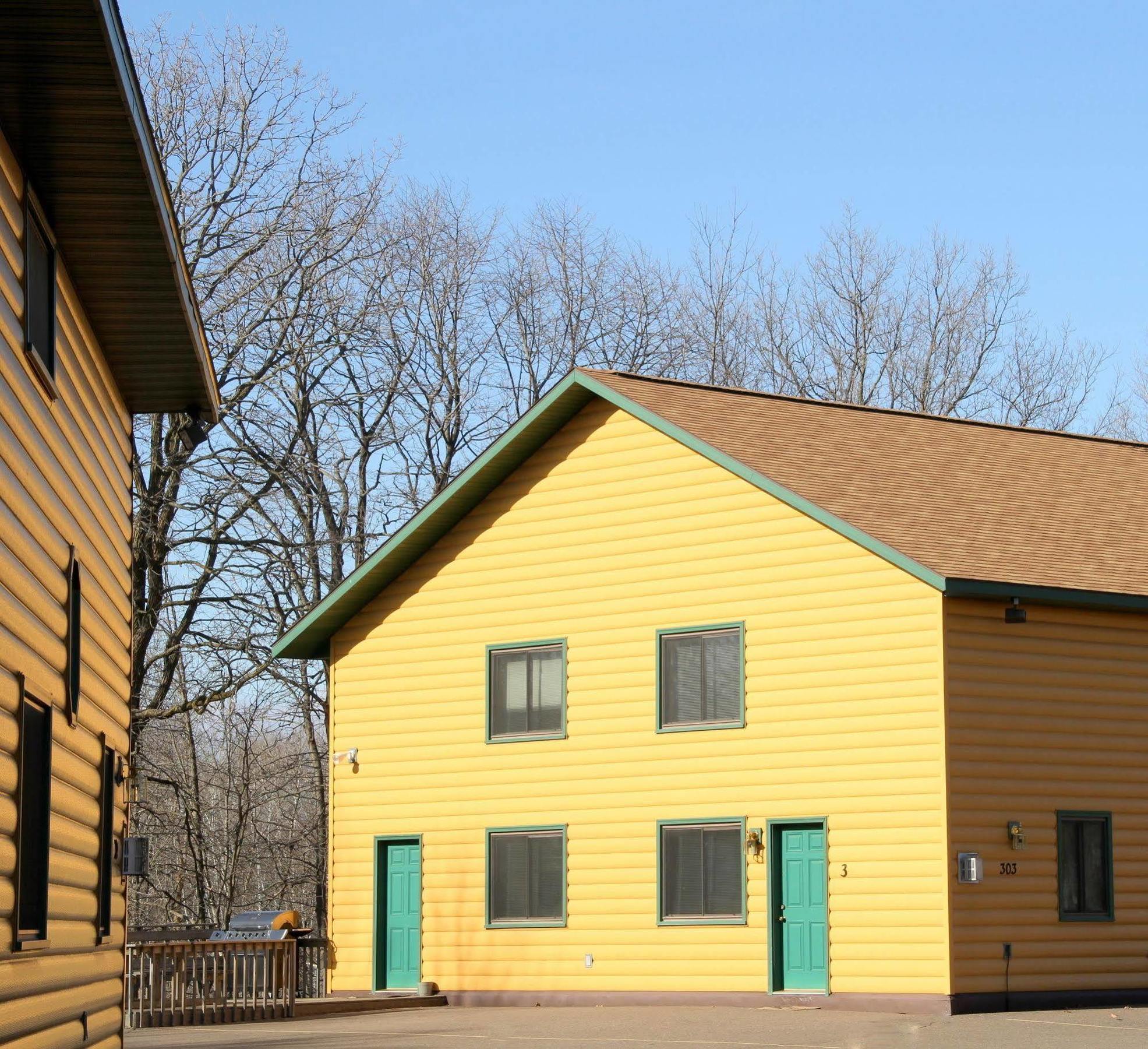 Isle Mcquoid'S Inn And Event Center المظهر الخارجي الصورة